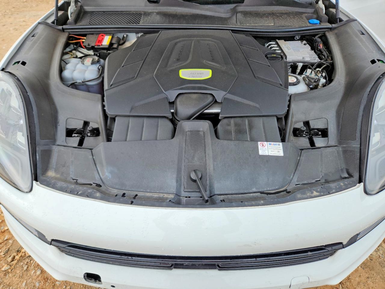 2021 PORSCHE CAYENNE E-HYBRID photo 23