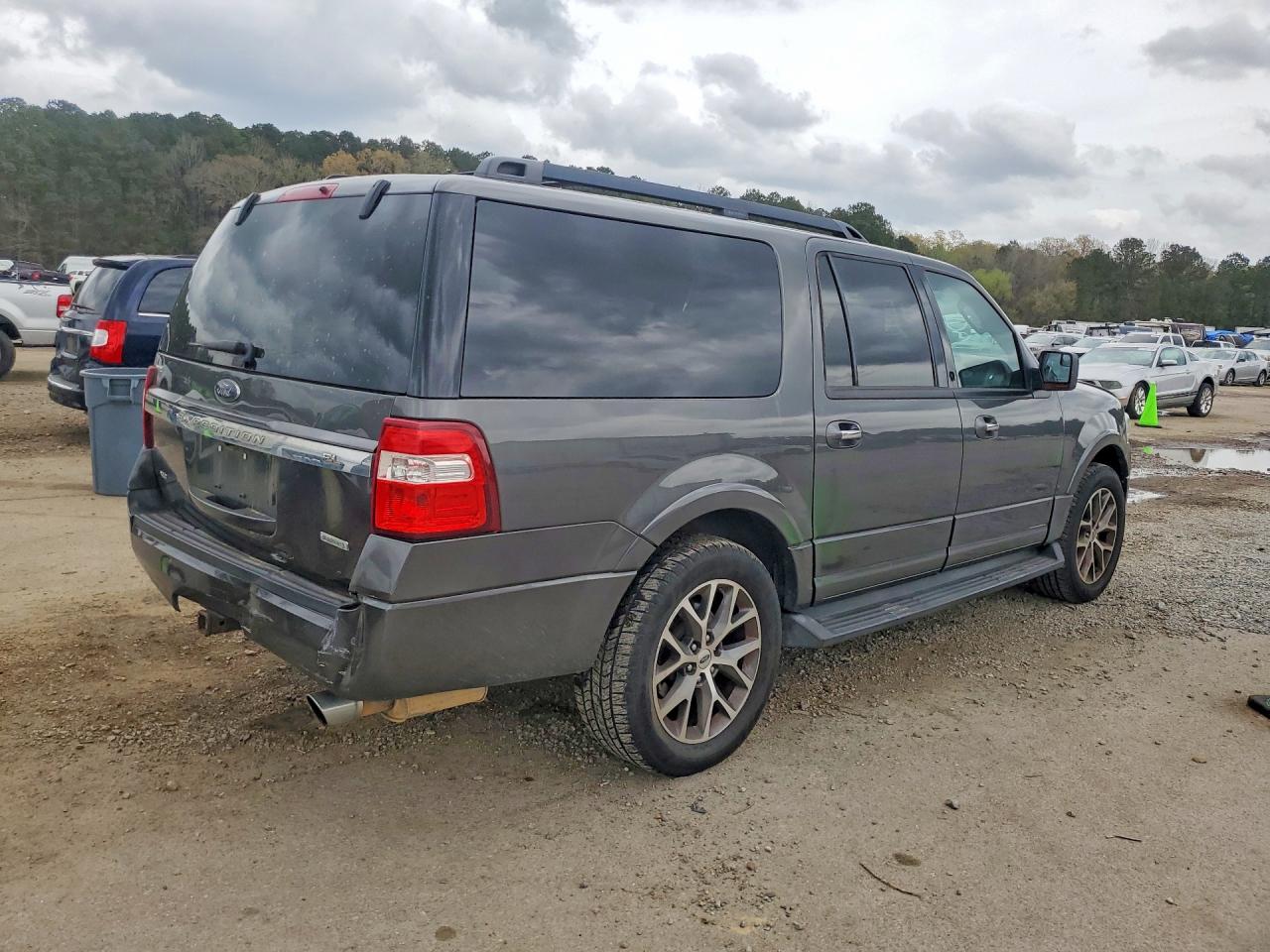 2017 FORD EXPEDITION EL XLT photo 5