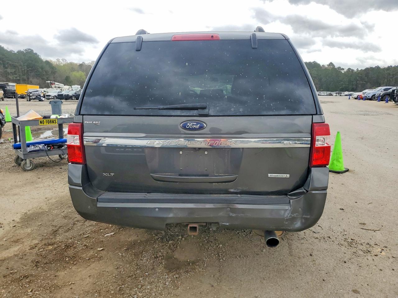 2017 FORD EXPEDITION EL XLT photo 11