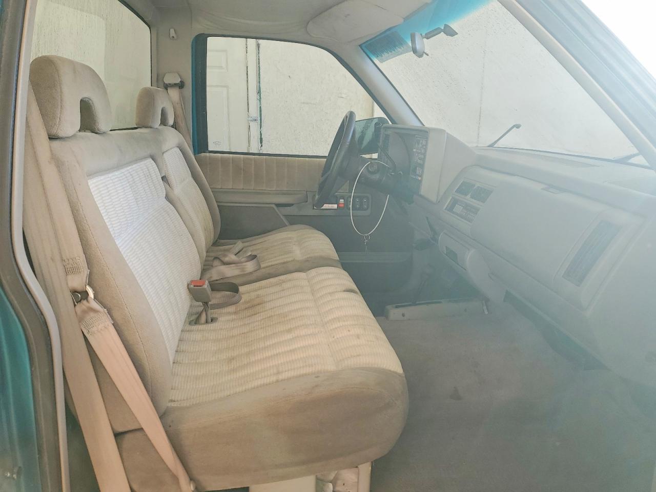 1994 CHEVROLET GMT-400 K2500 photo 19