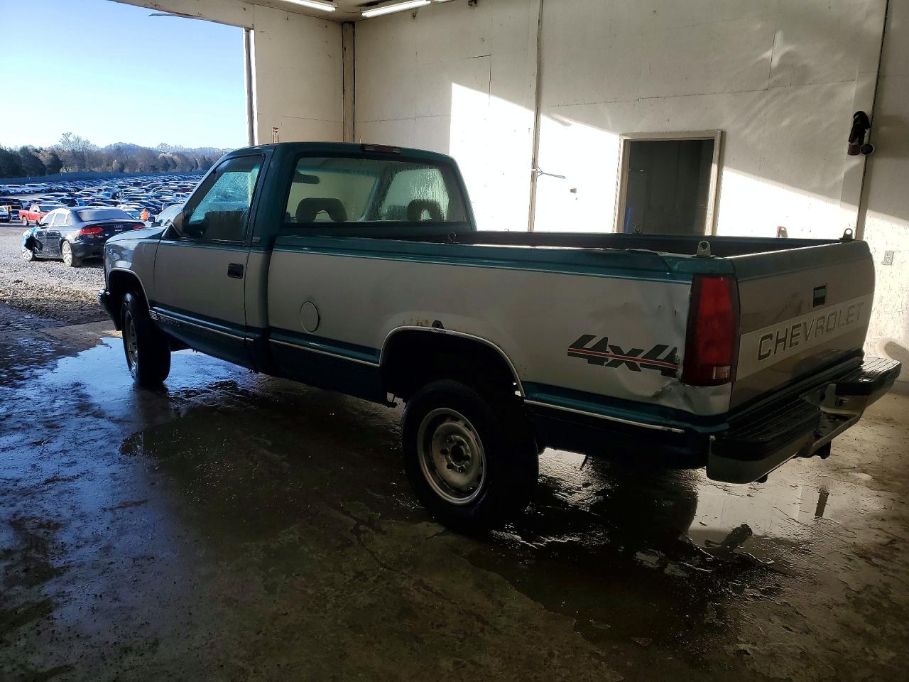 1994 CHEVROLET GMT-400 K2500 photo 3