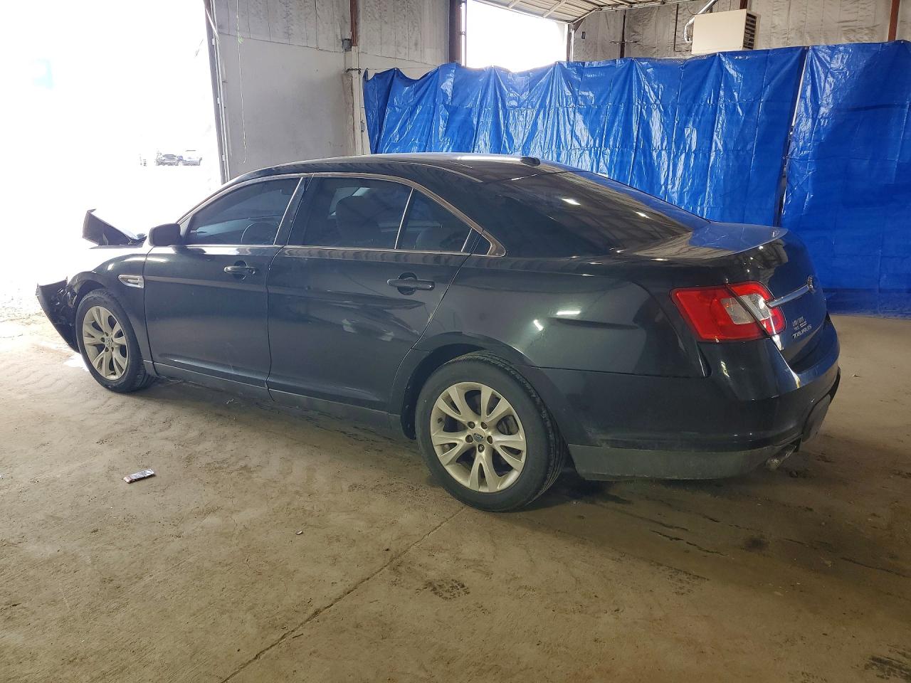 2010 FORD TAURUS SEL photo 2