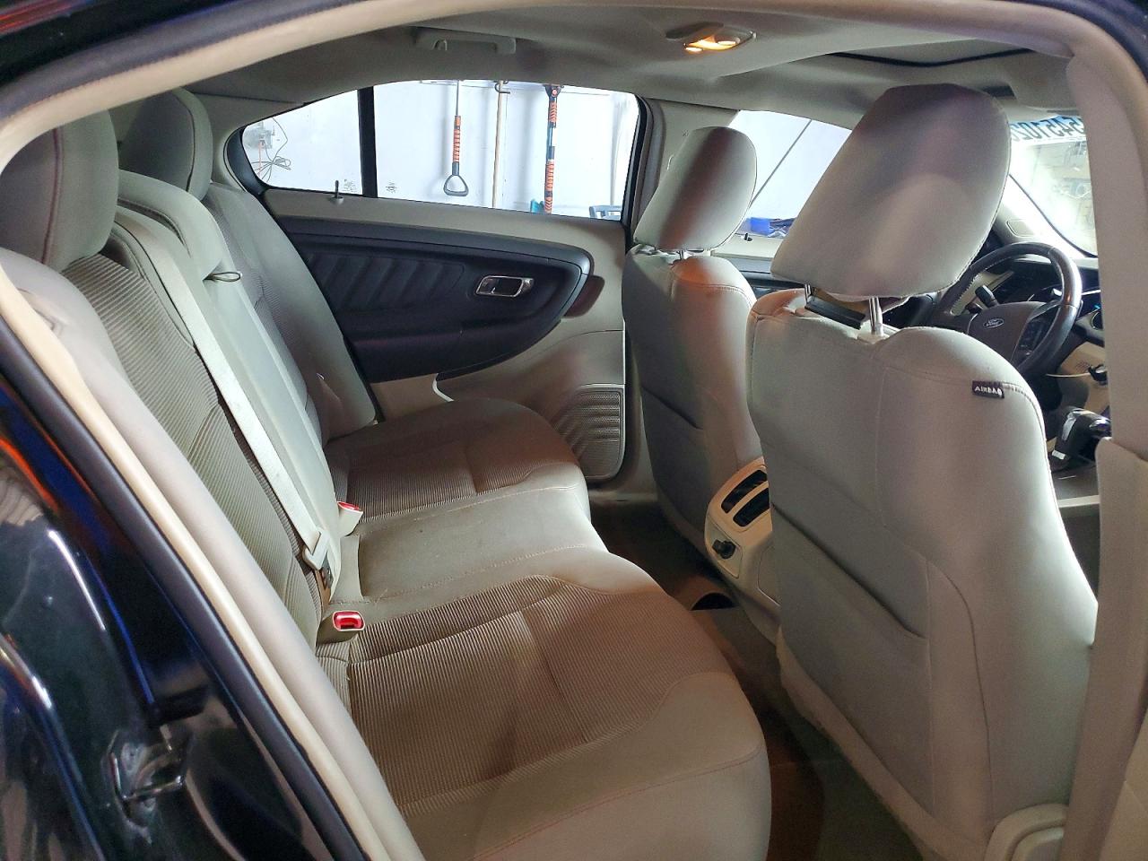 2010 FORD TAURUS SEL photo 10