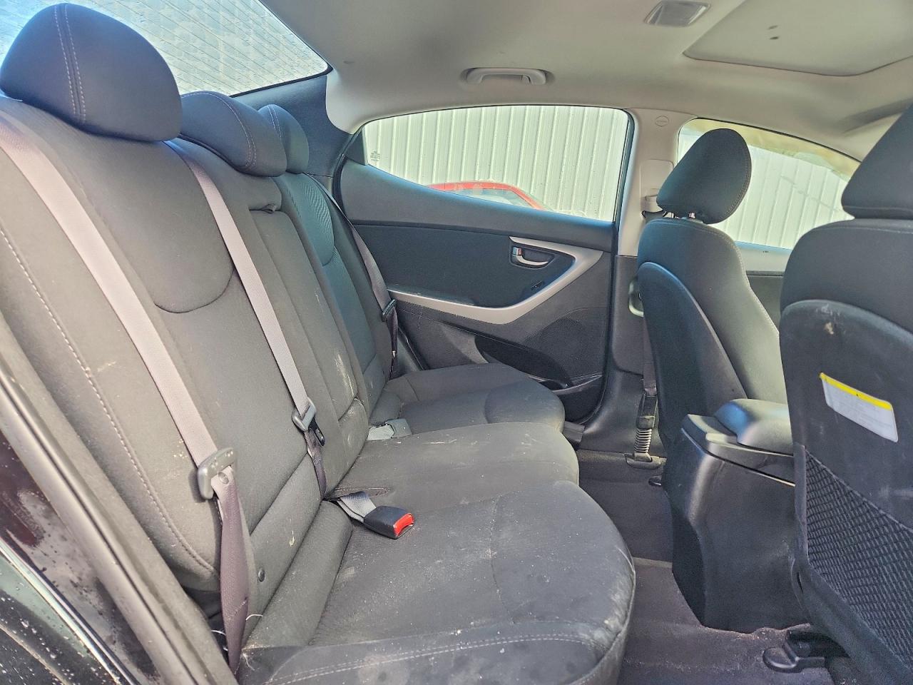 2015 HYUNDAI ELANTRA SE photo 19
