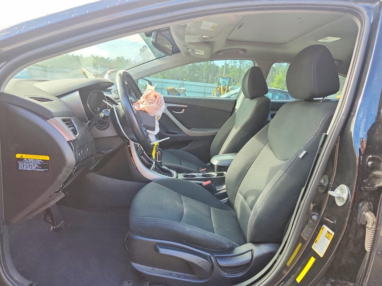 2015 HYUNDAI ELANTRA SE photo 13
