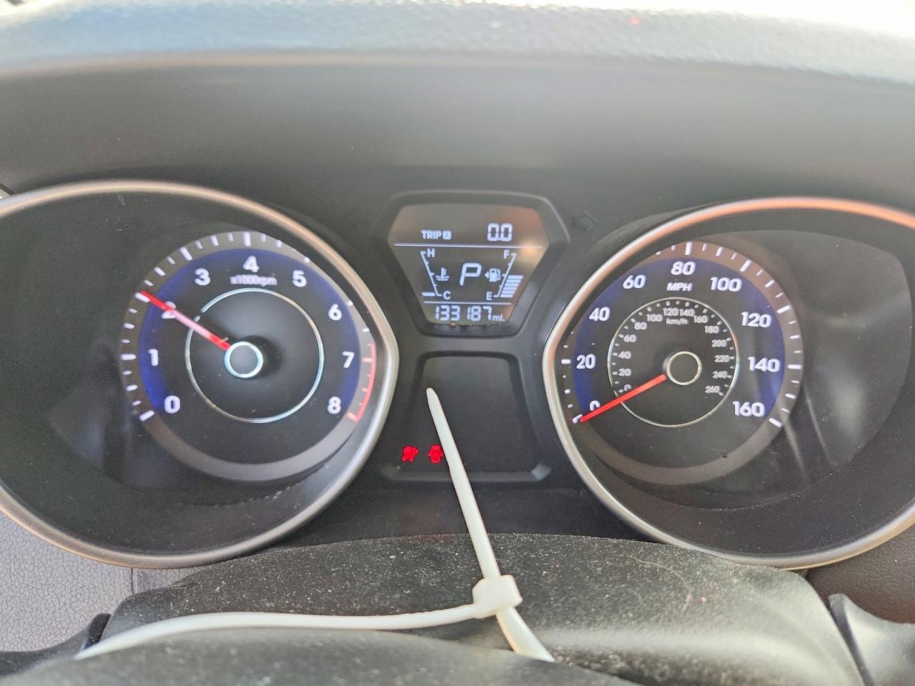 2015 HYUNDAI ELANTRA SE photo 17