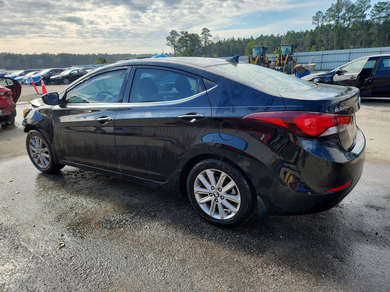 2015 HYUNDAI ELANTRA SE photo 3