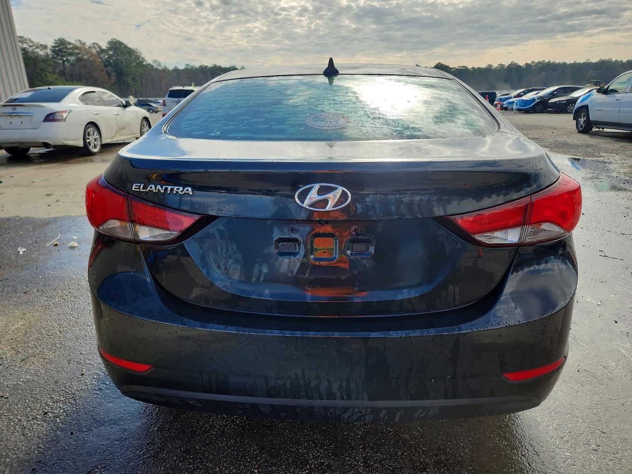 2015 HYUNDAI ELANTRA SE photo 11