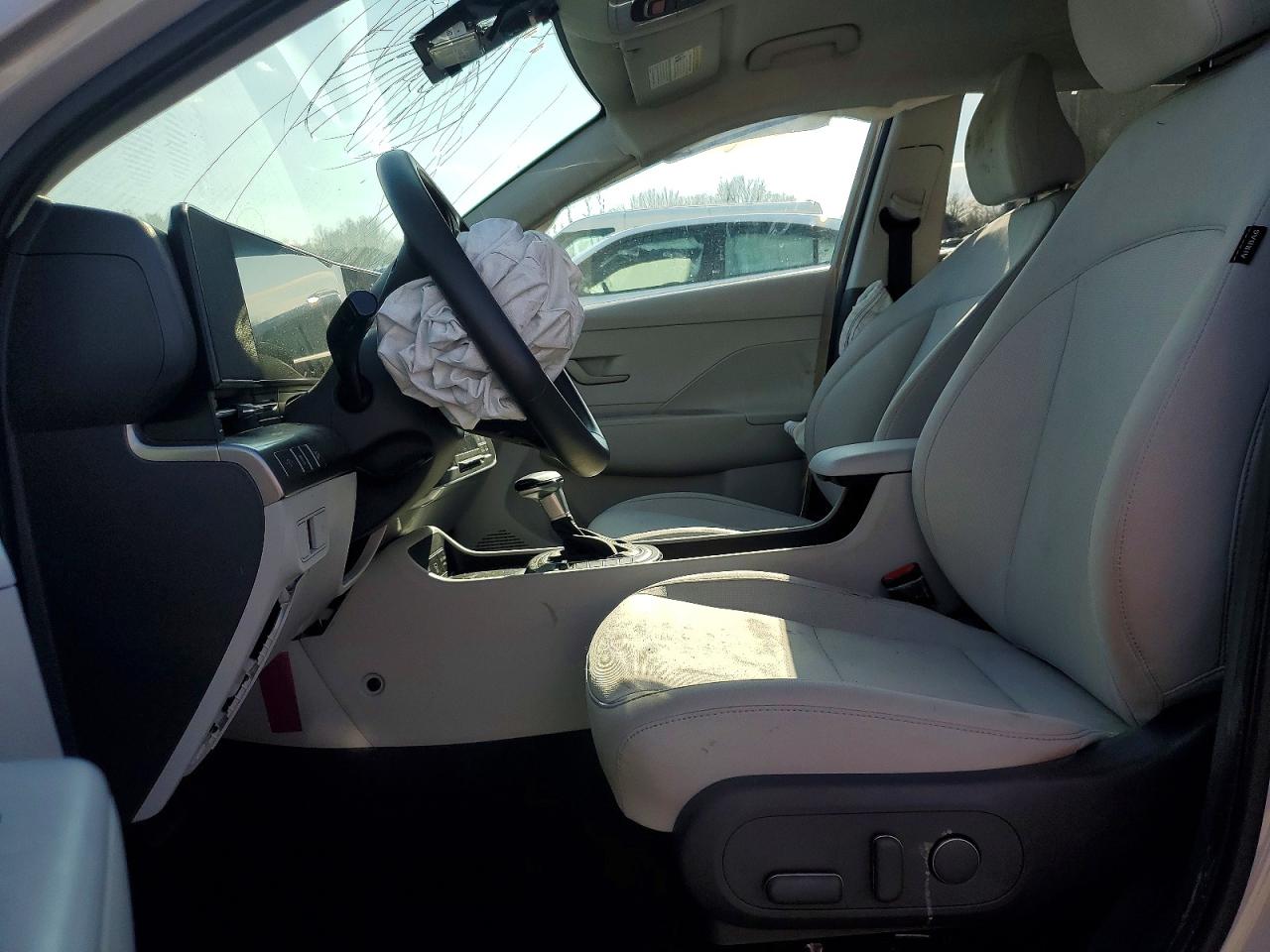 2025 HYUNDAI KONA SEL photo 13