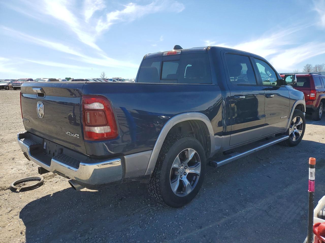 2019 RAM 1500 LARAMIE photo 5