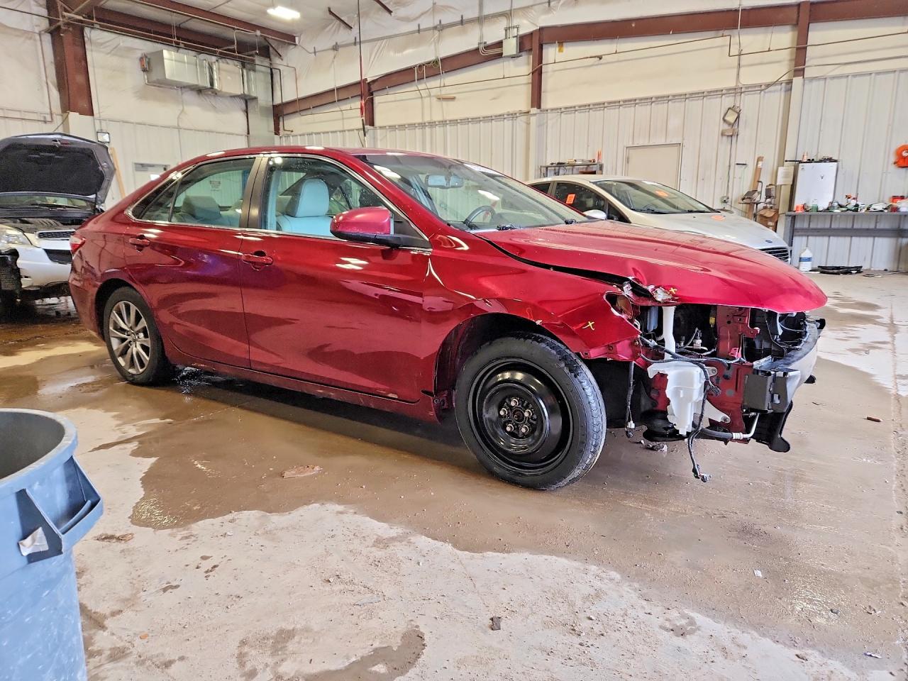 2016 TOYOTA CAMRY XLE photo 10