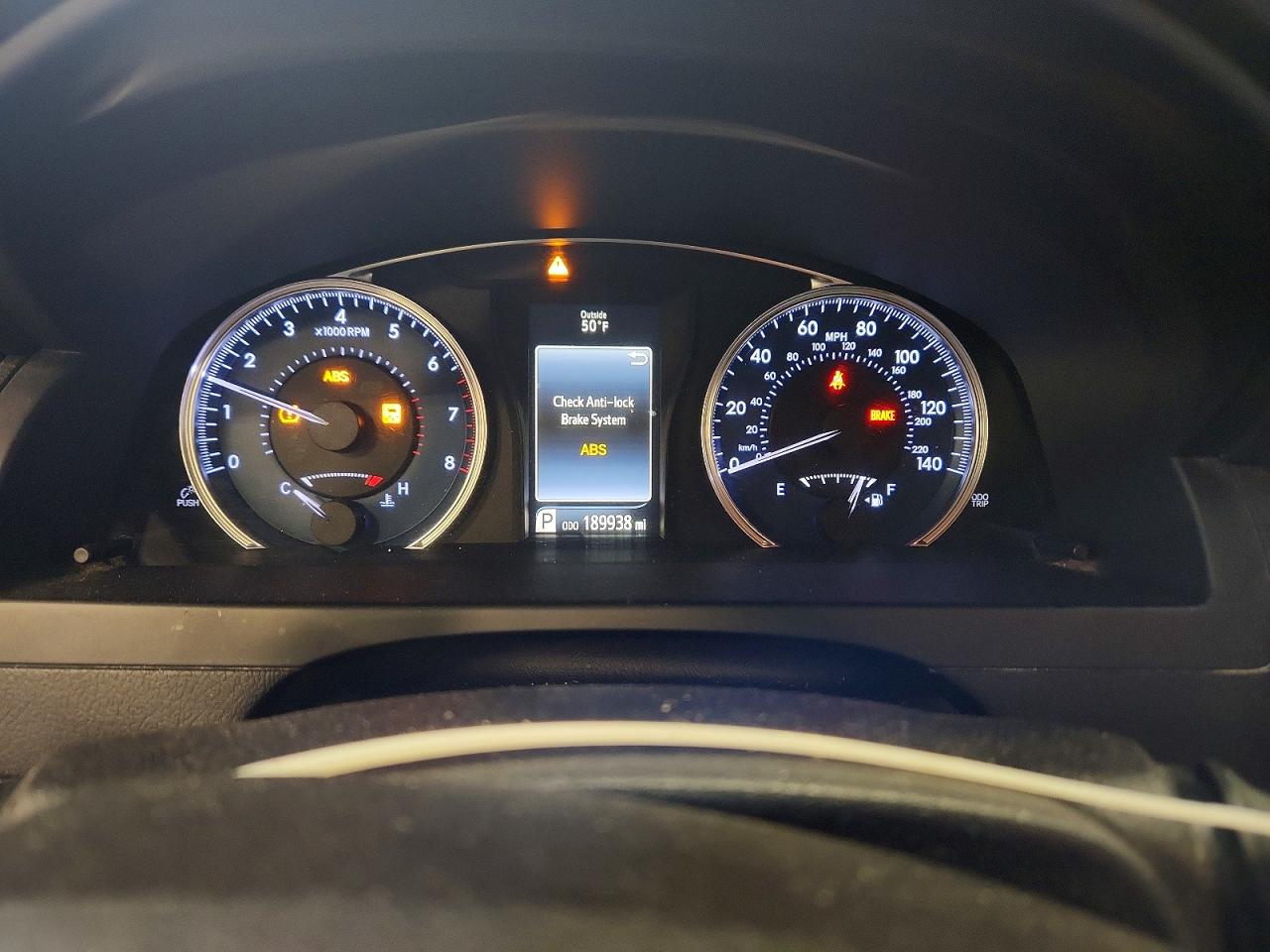 2016 TOYOTA CAMRY XLE photo 25