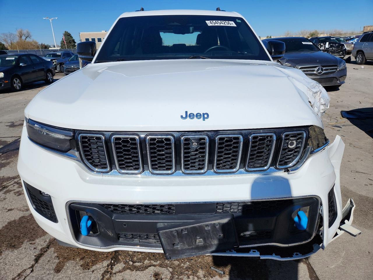2023 JEEP GRAND CHEROKEE OVERLAND 4XE photo 9