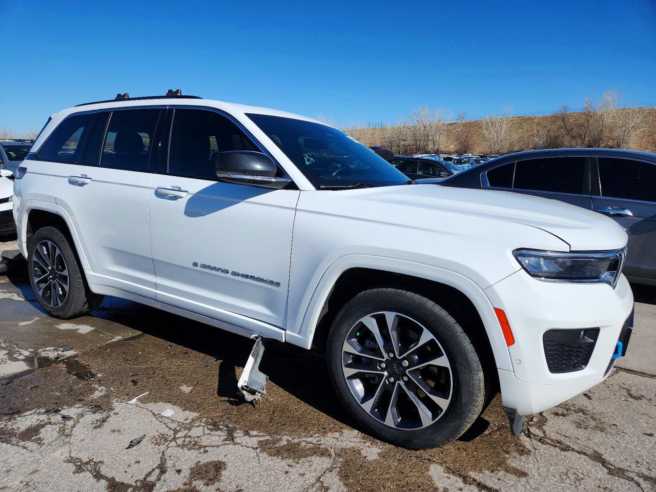 2023 JEEP GRAND CHEROKEE OVERLAND 4XE photo 7