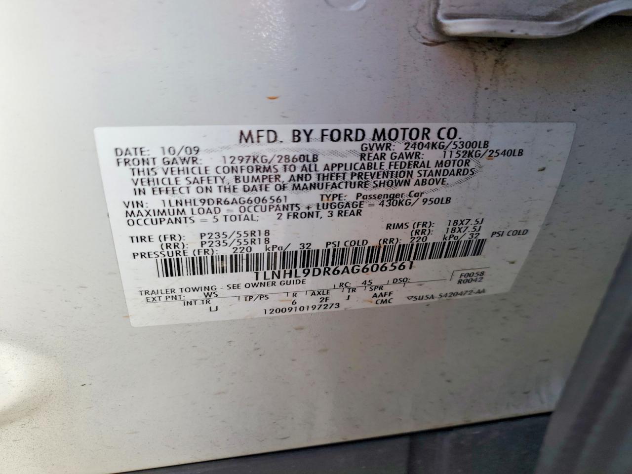 2010 LINCOLN MKS photo 23