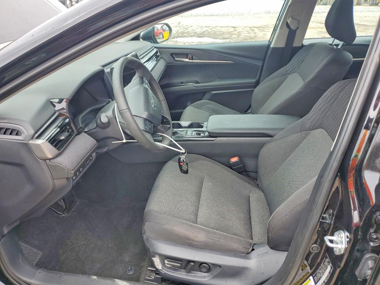 2025 TOYOTA CAMRY LE photo 13