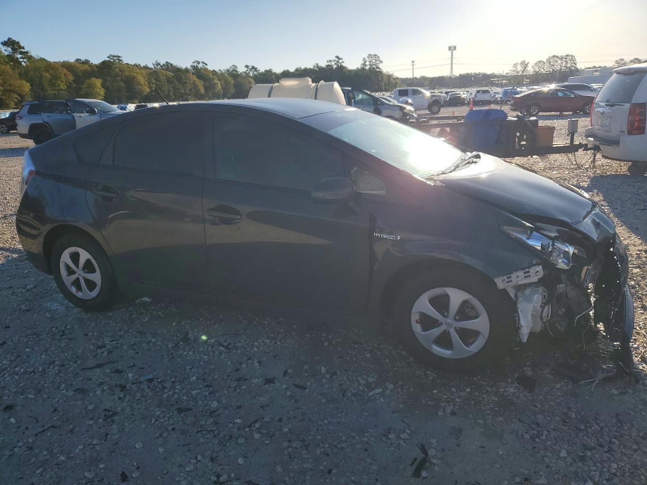 2015 TOYOTA PRIUS THREE photo 4