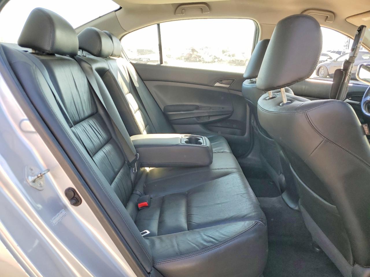 2011 HONDA ACCORD SE photo 19