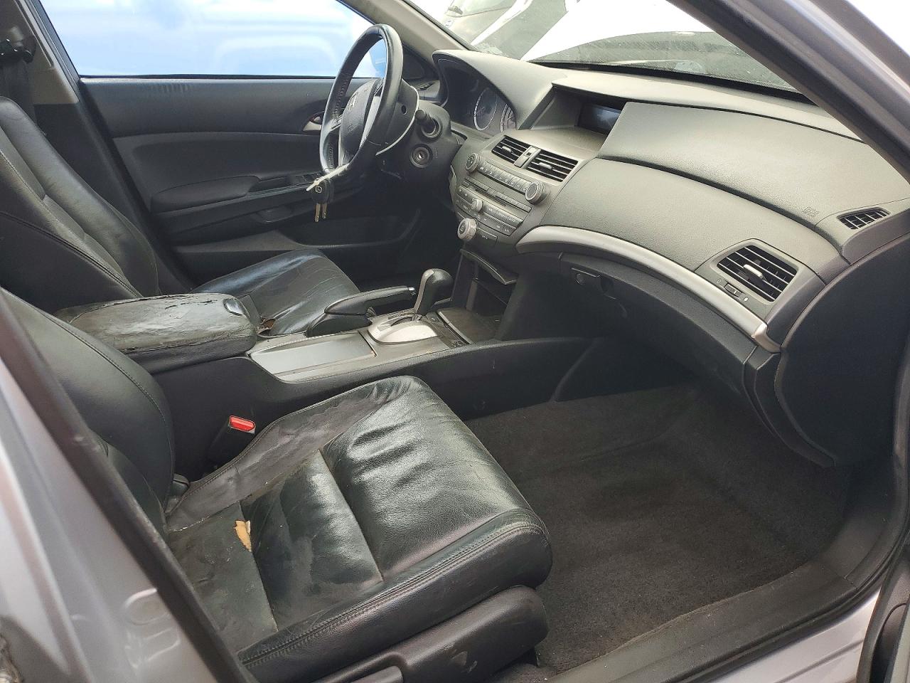 2011 HONDA ACCORD SE photo 13