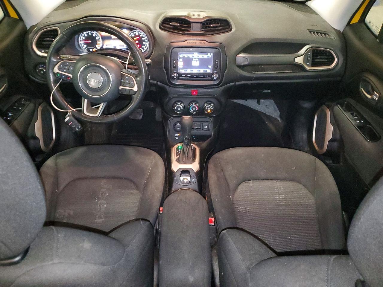2017 JEEP RENEGADE LATITUDE photo 8
