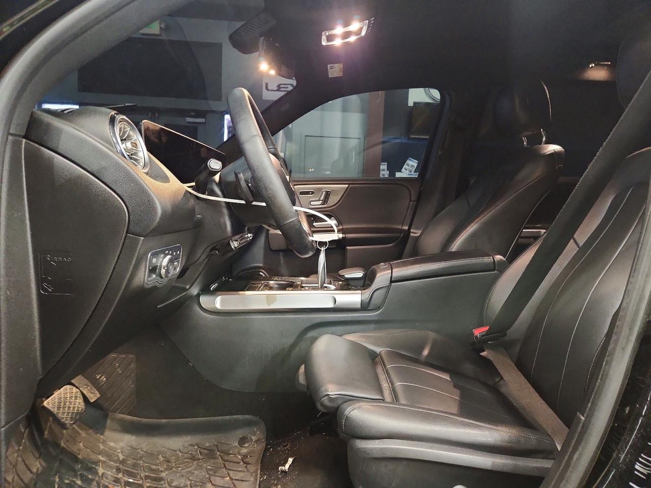 2021 MERCEDES-BENZ GLB 250 4MATIC photo 13