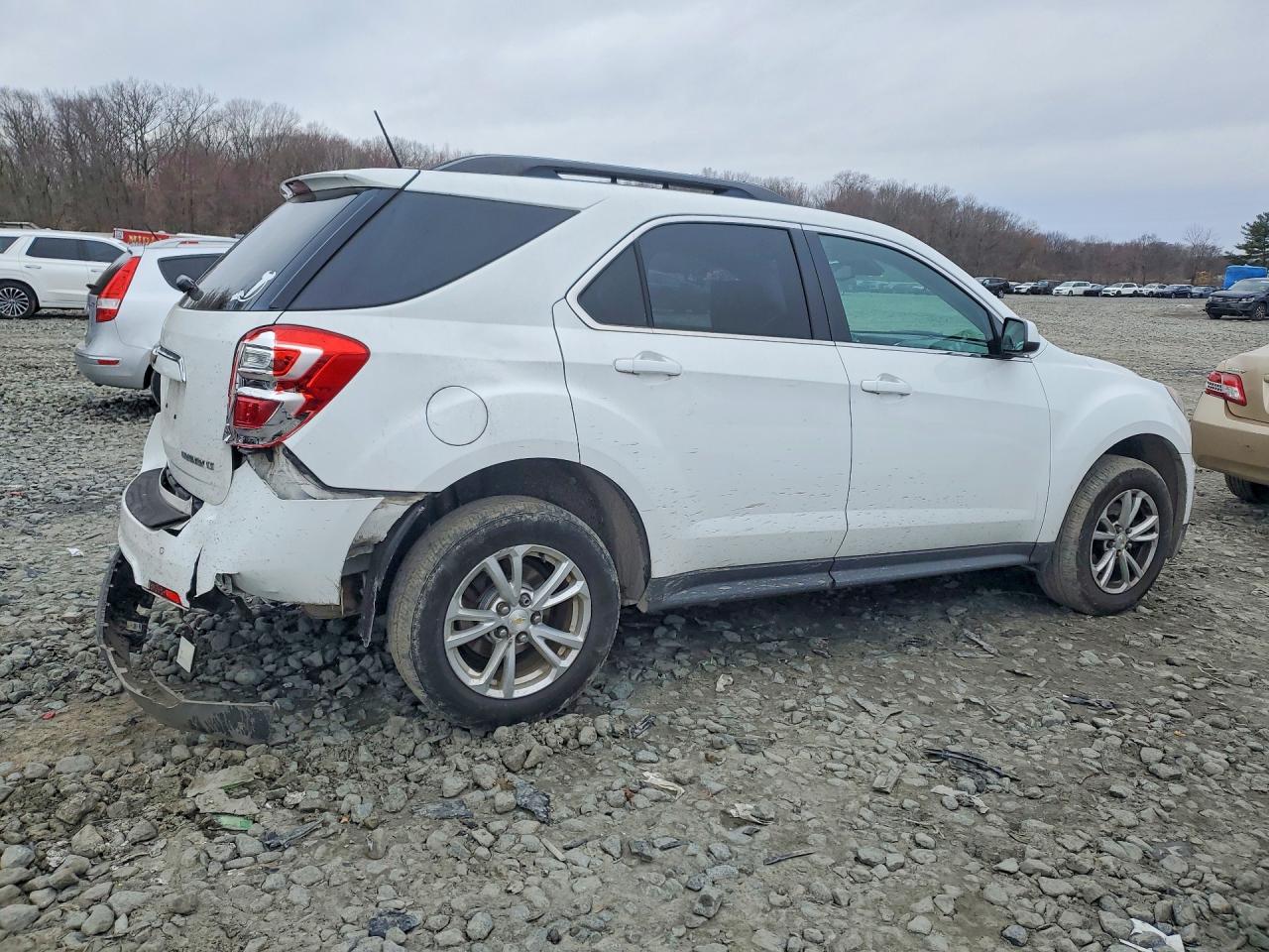 2016 CHEVROLET EQUINOX LT photo 3