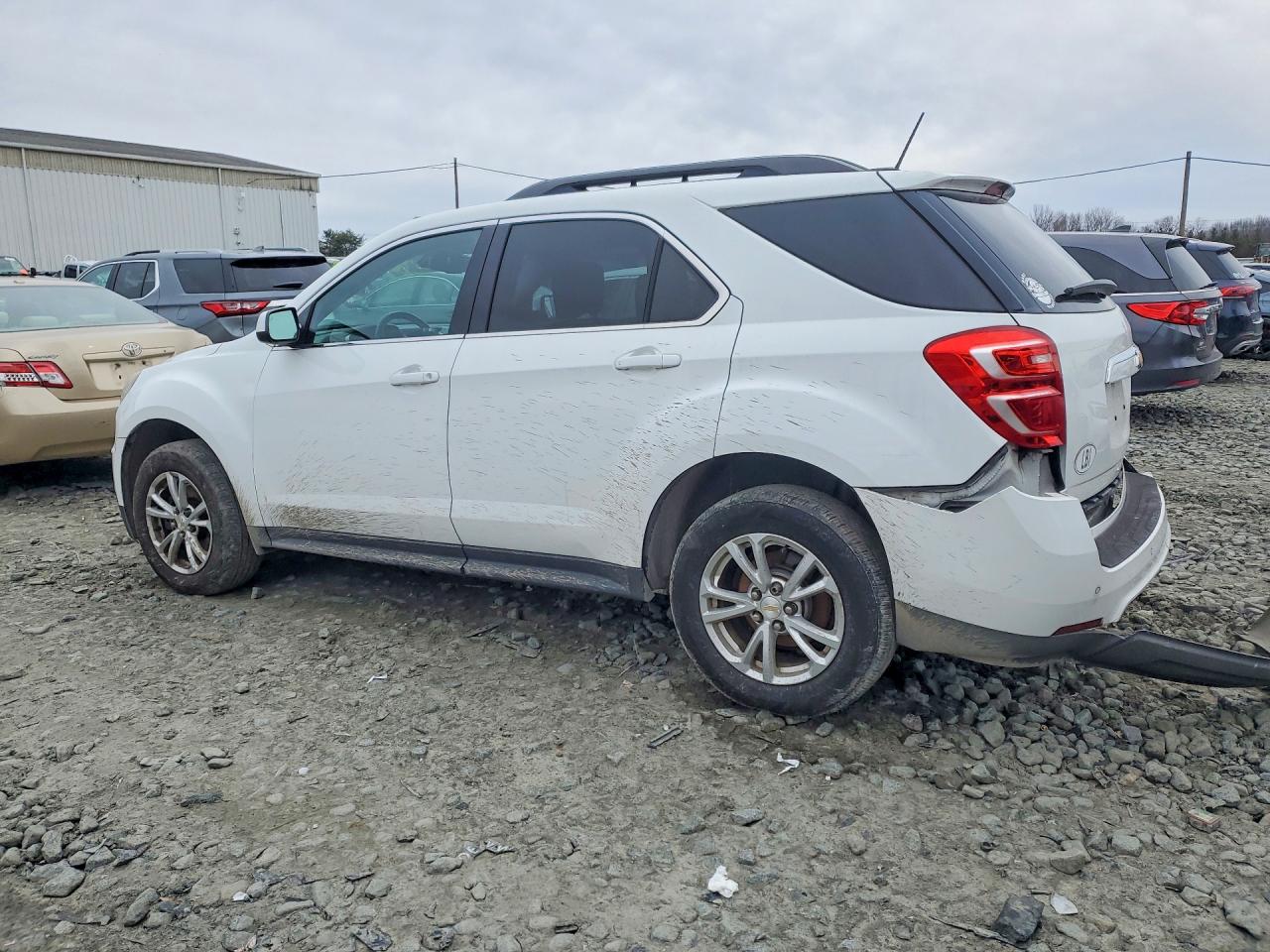 2016 CHEVROLET EQUINOX LT photo 2