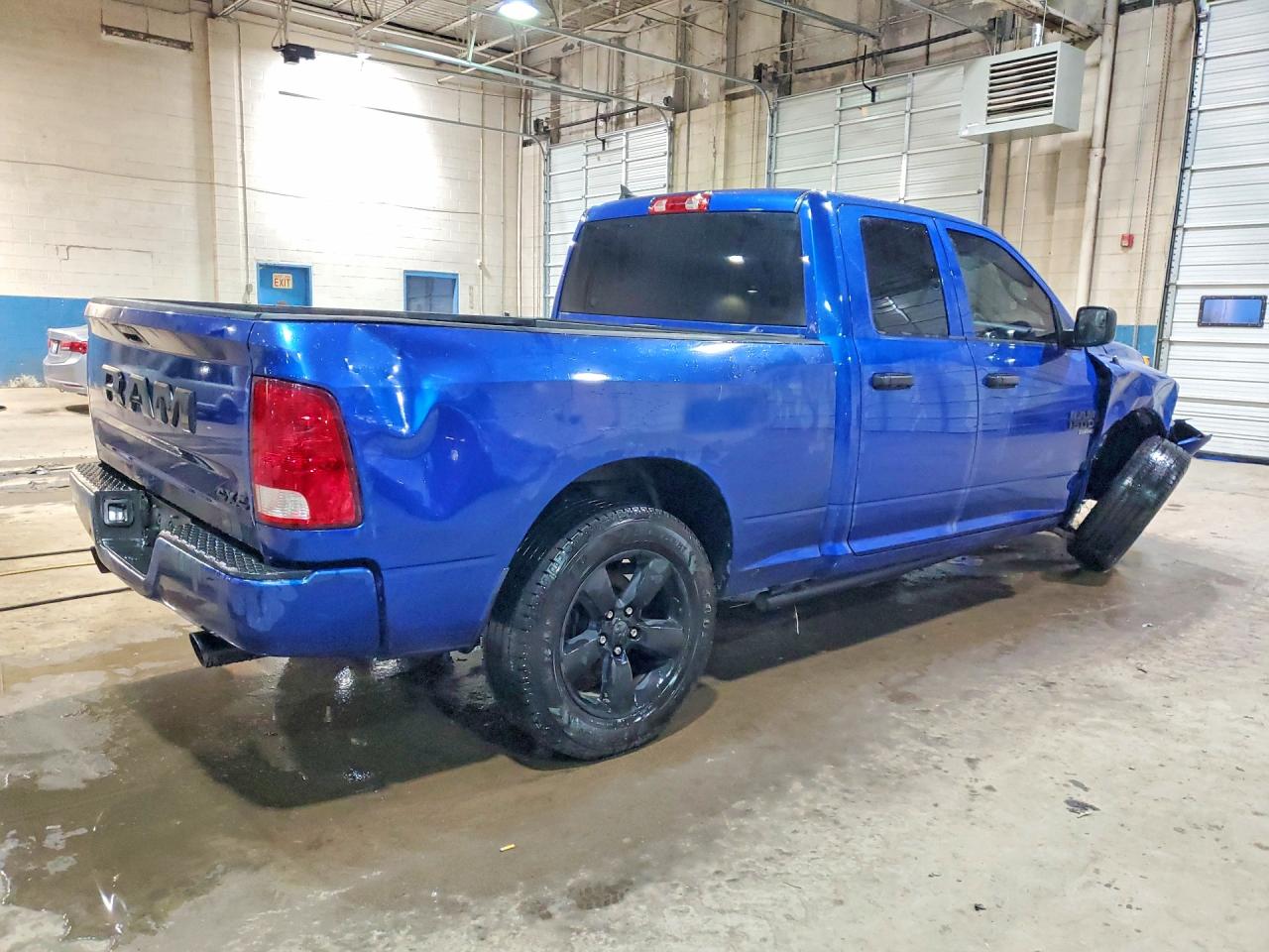 2019 RAM 1500 CLASSIC TRADESMAN photo 3