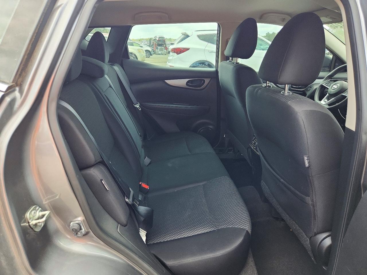 2020 NISSAN ROGUE SPORT S photo 21