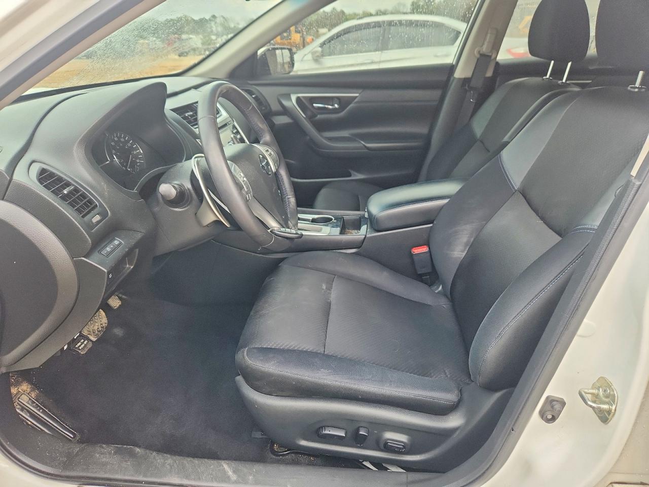 2018 NISSAN ALTIMA 2.5 SR photo 19