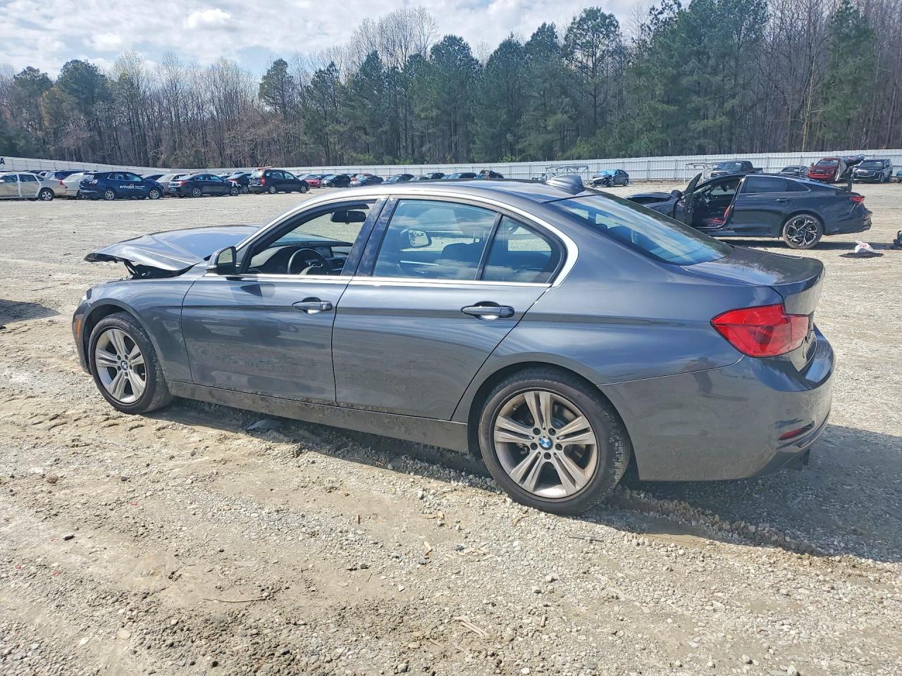 2017 BMW 330 I photo 2