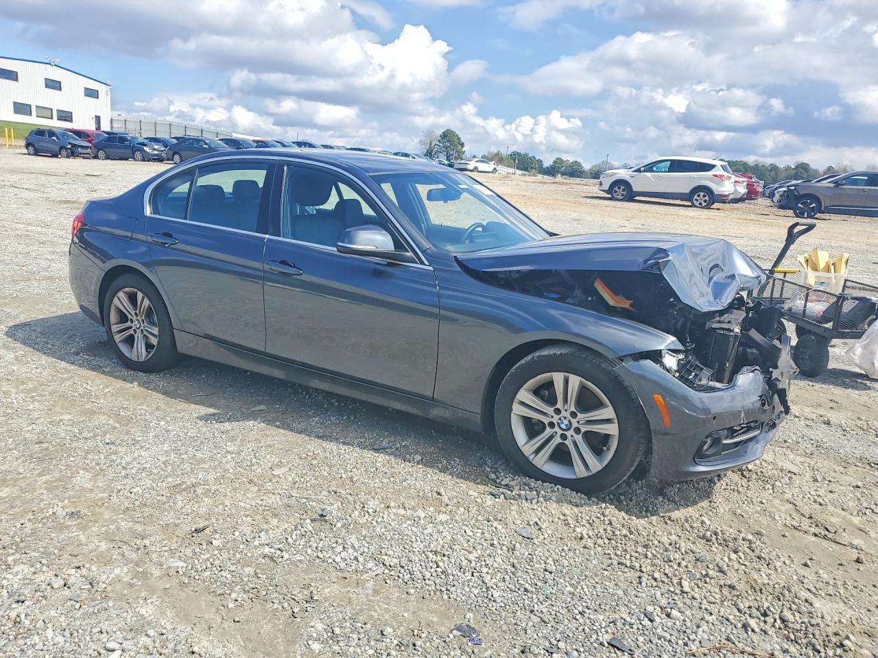 2017 BMW 330 I photo 4