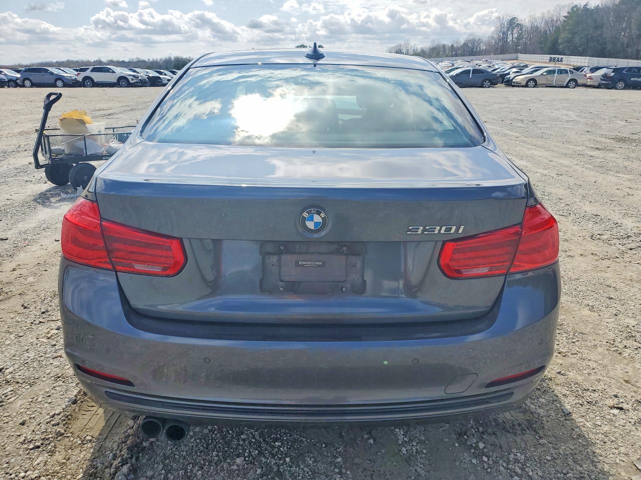 2017 BMW 330 I photo 6