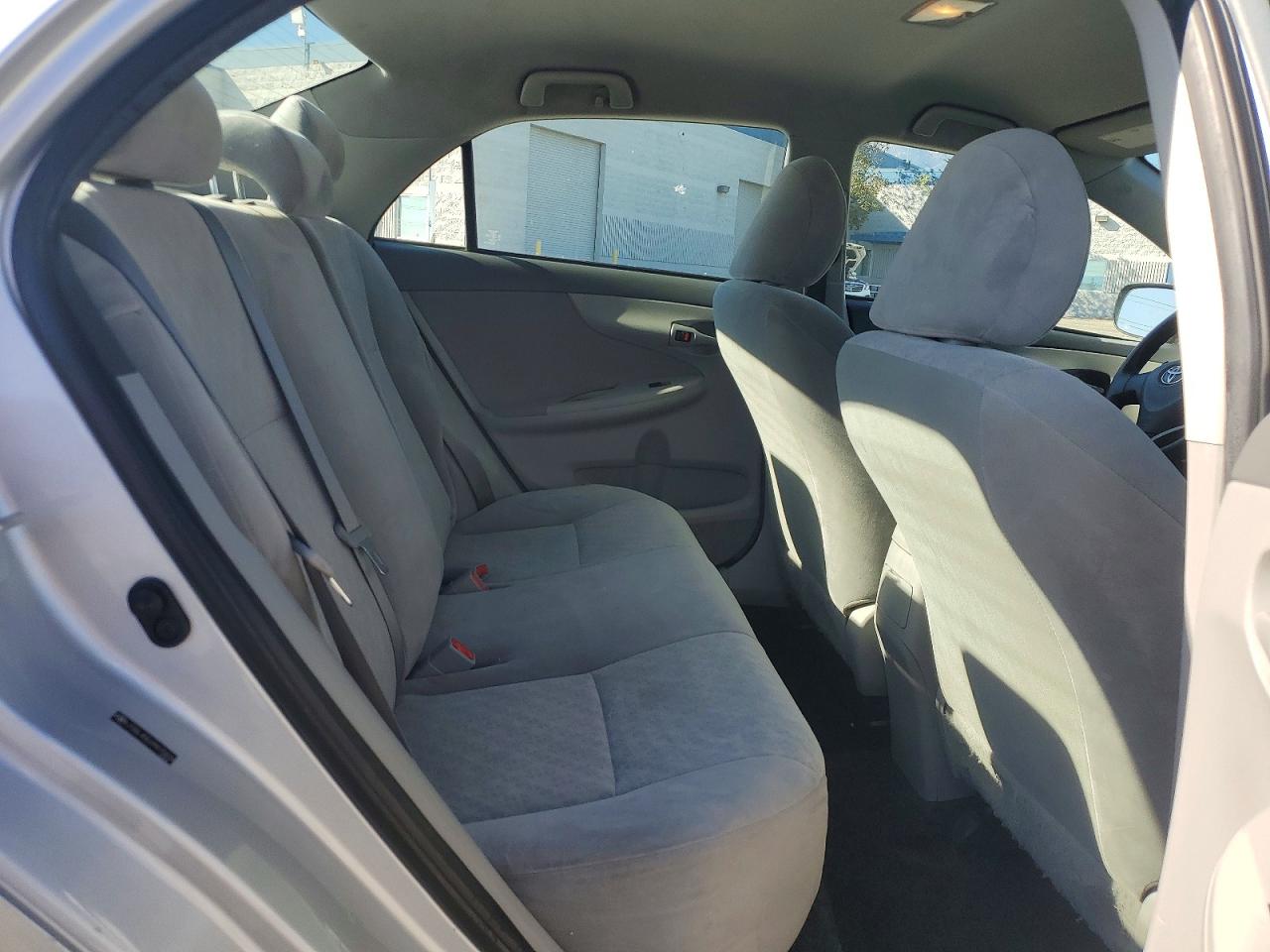 2009 TOYOTA COROLLA LE photo 19