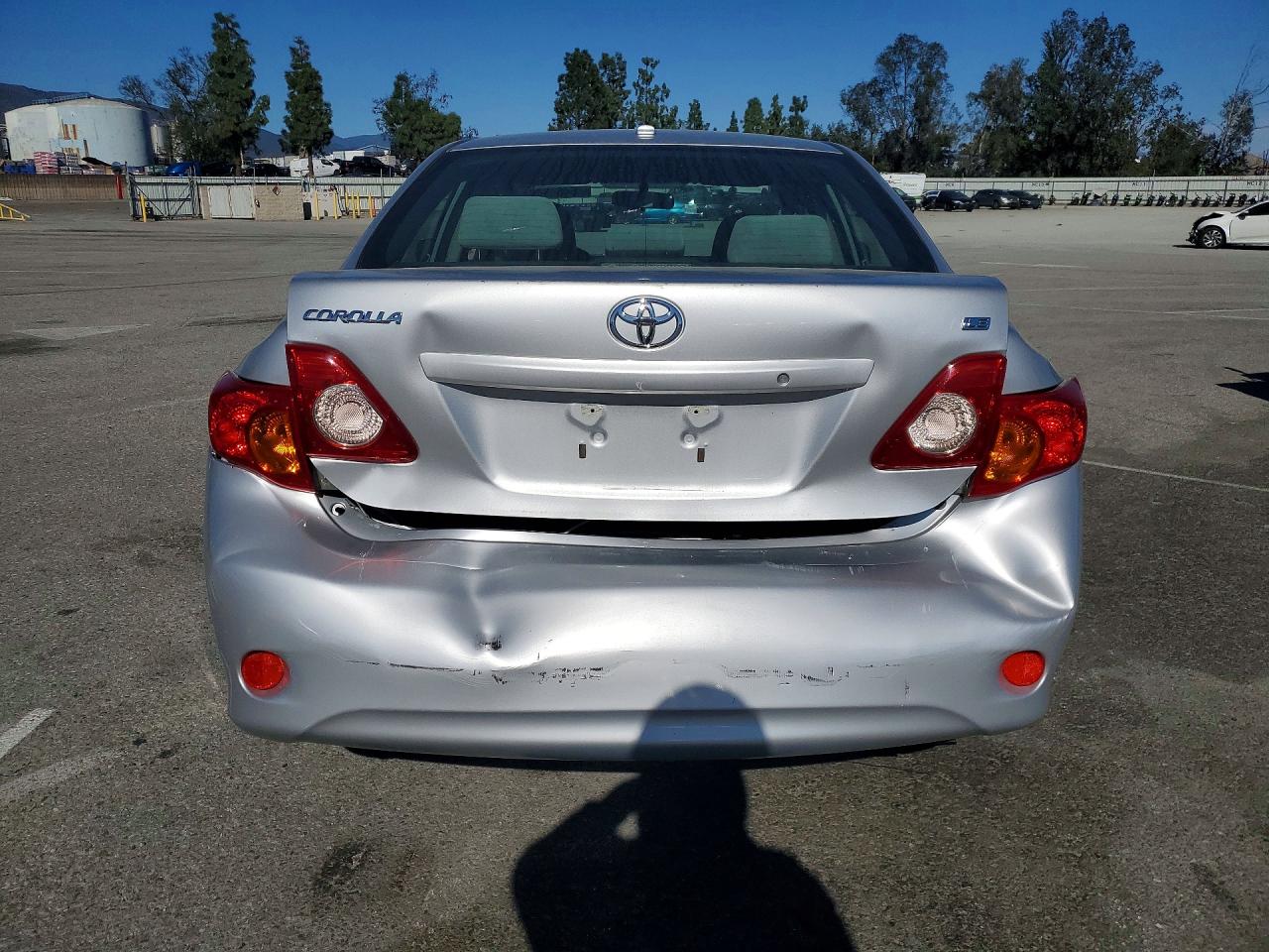 2009 TOYOTA COROLLA LE photo 11
