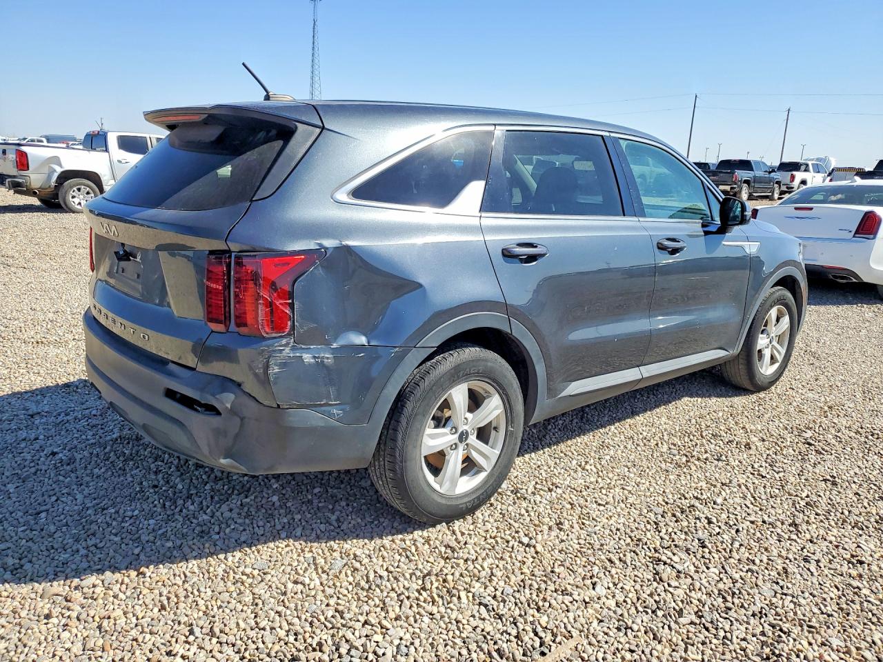 2022 KIA SORENTO LX photo 5
