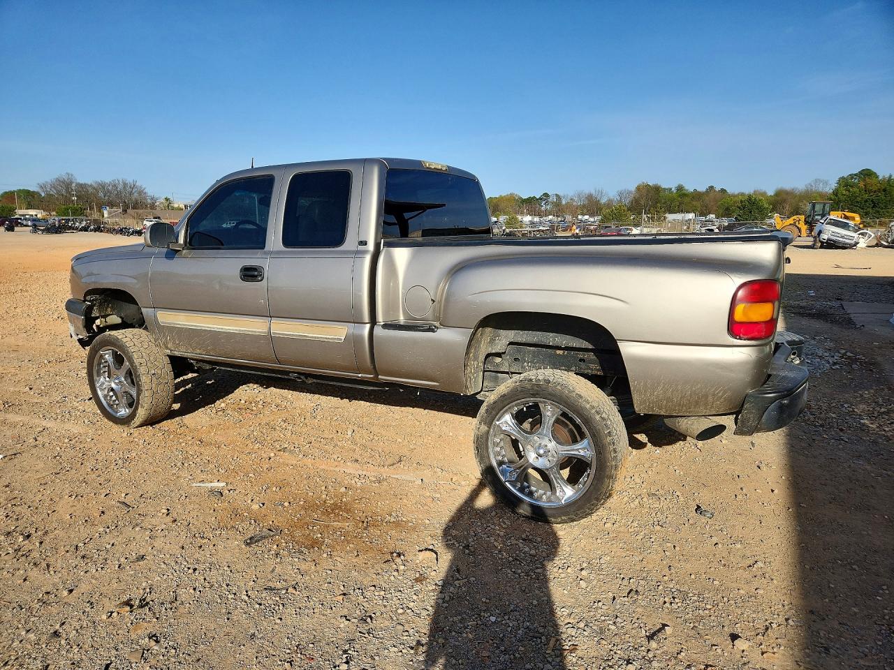 2003 CHEVROLET SILVERADO K1500 photo 2