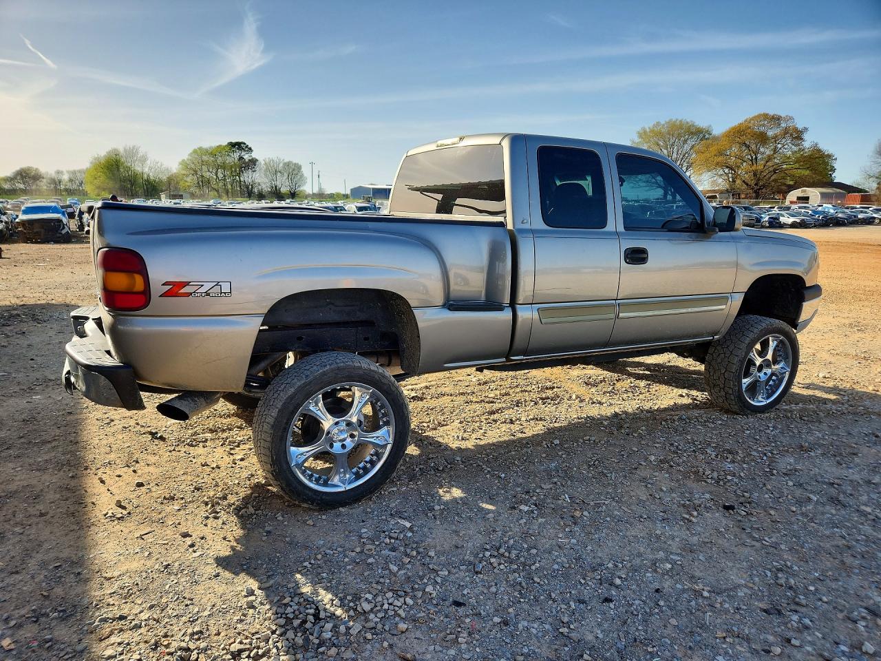 2003 CHEVROLET SILVERADO K1500 photo 3