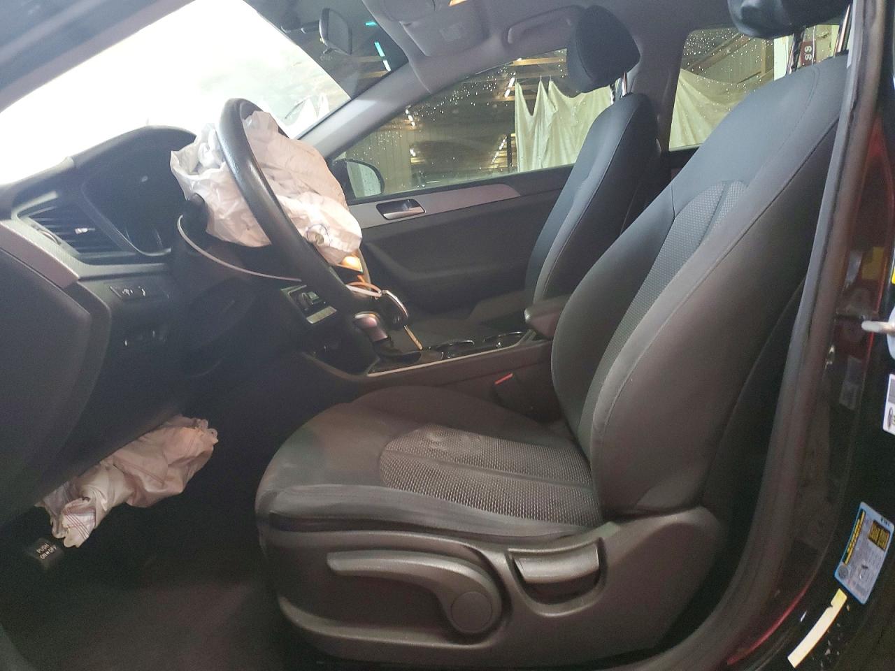2018 HYUNDAI SONATA SE photo 19