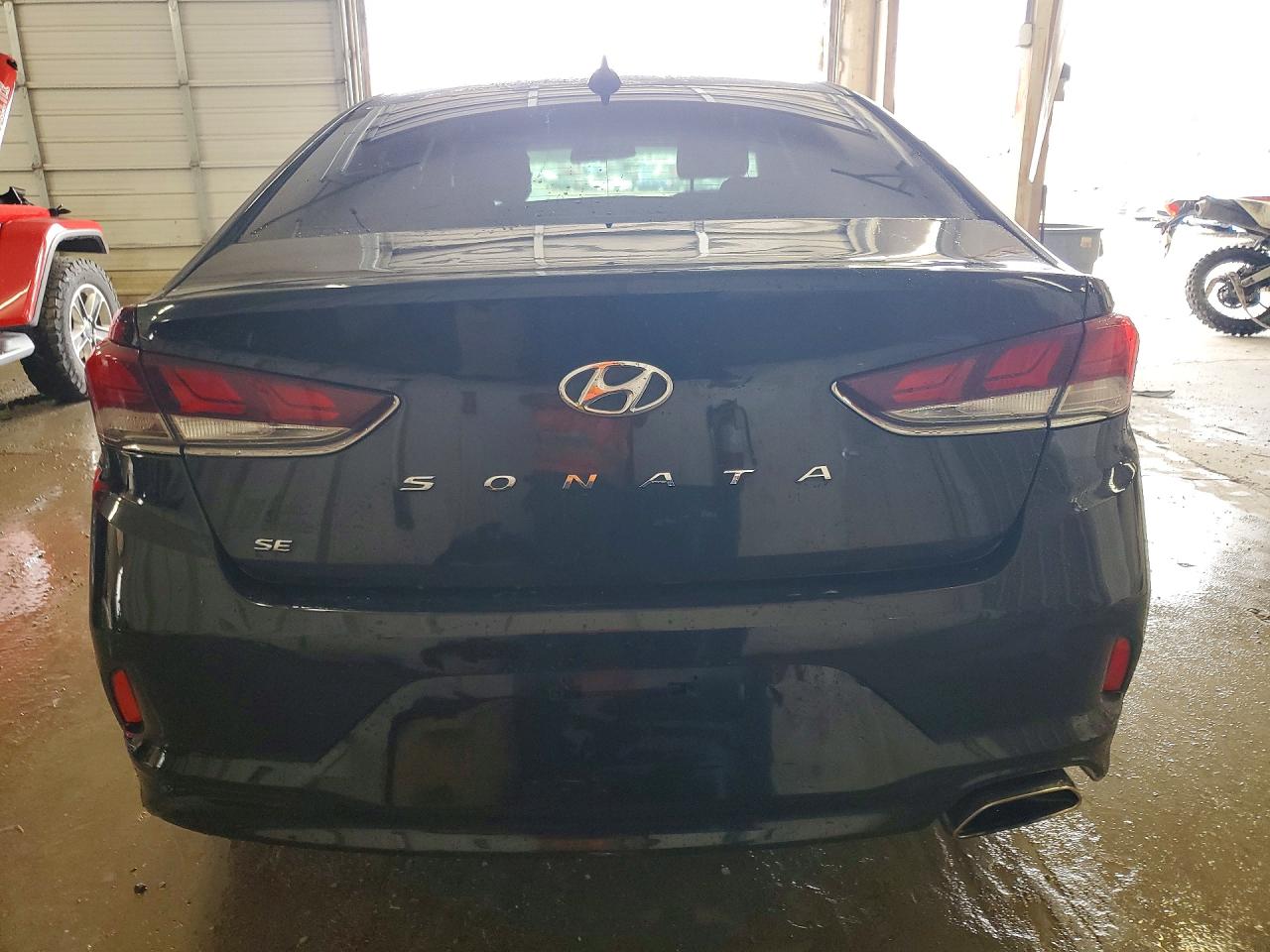 2018 HYUNDAI SONATA SE photo 16