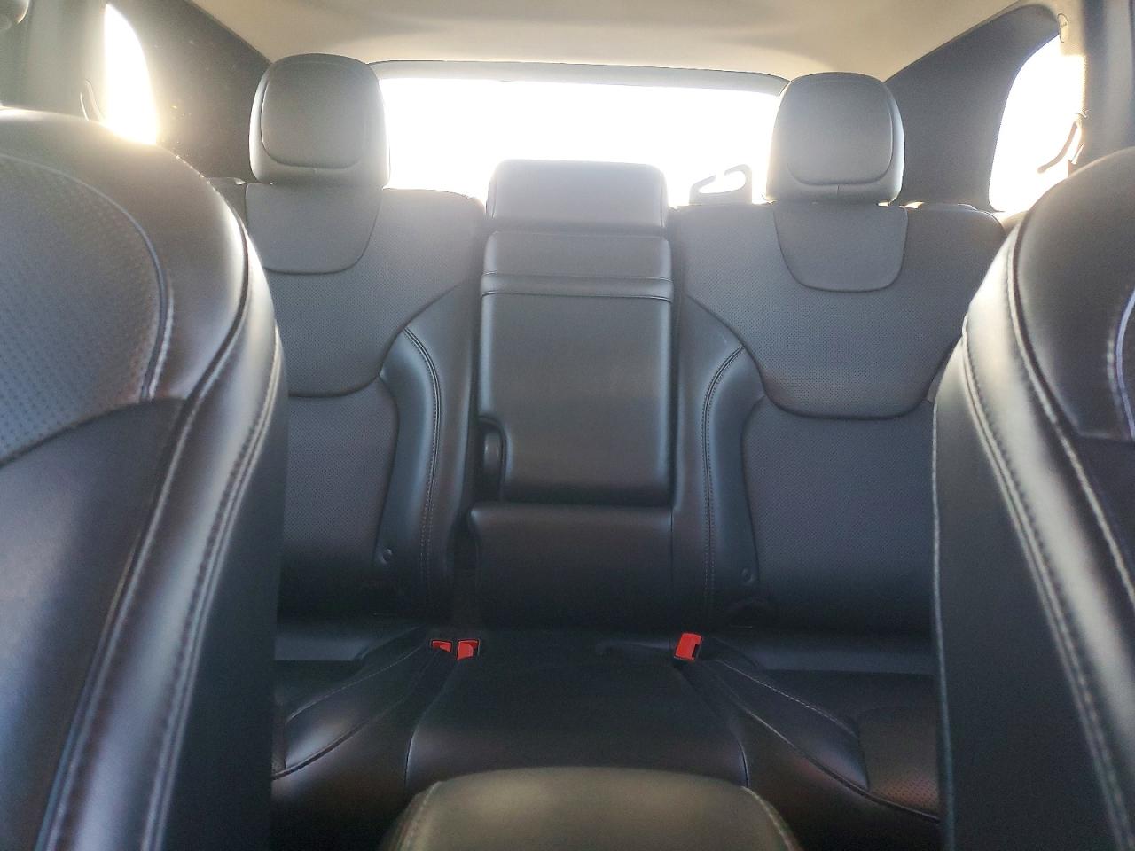 2019 JEEP CHEROKEE LIMITED photo 19
