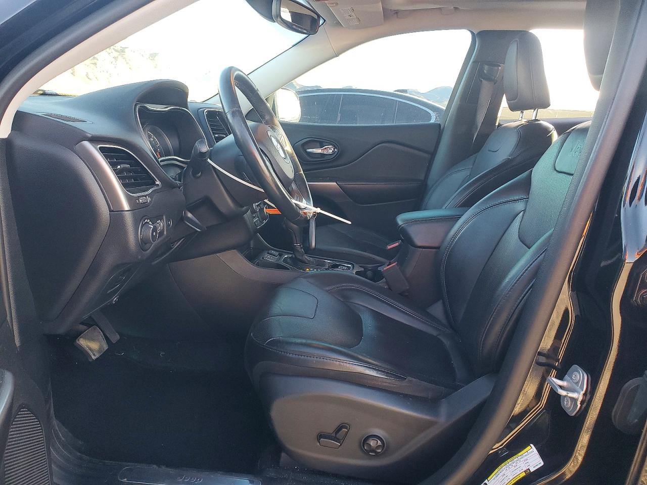 2019 JEEP CHEROKEE LIMITED photo 13