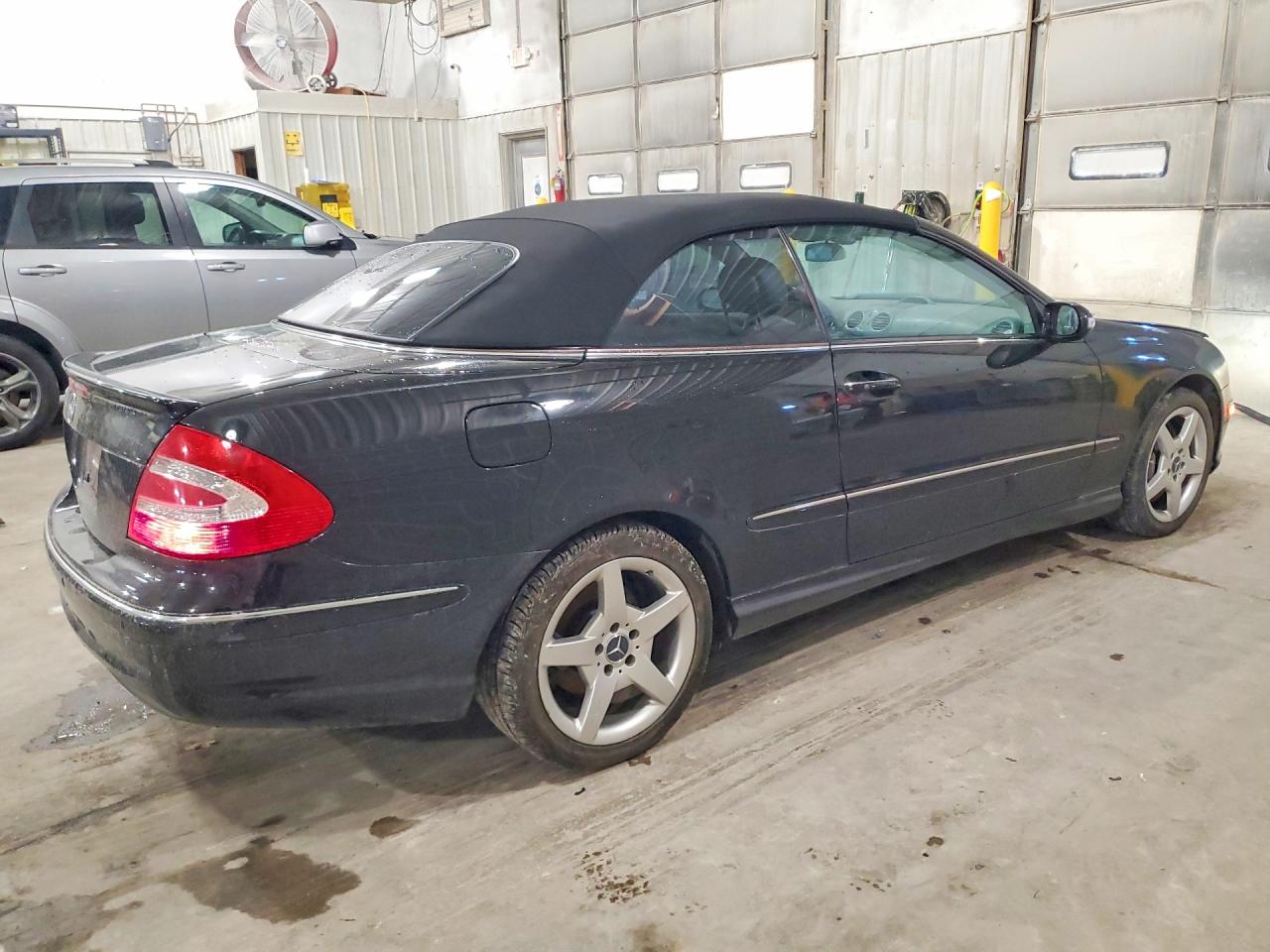 2005 MERCEDES-BENZ CLK 500 photo 5
