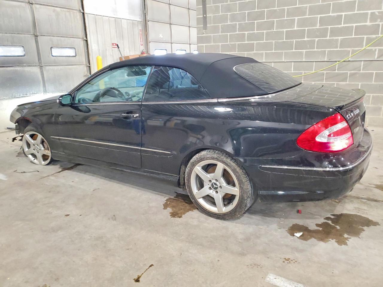 2005 MERCEDES-BENZ CLK 500 photo 3