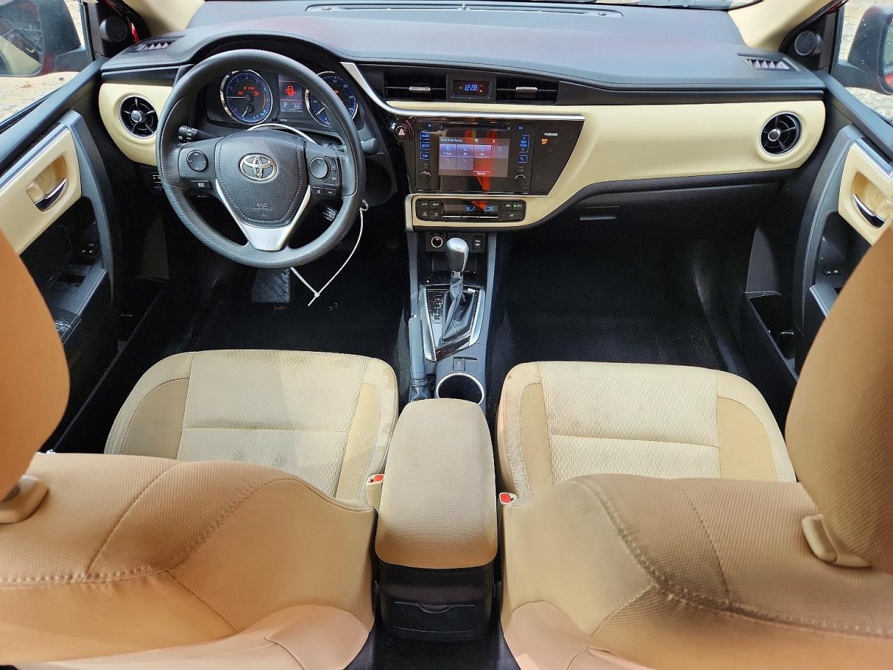2017 TOYOTA COROLLA LE photo 8