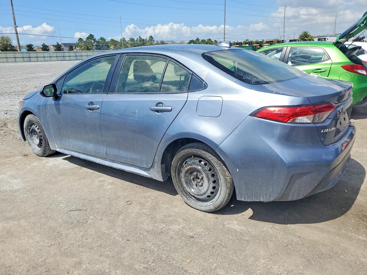 2020 TOYOTA COROLLA LE photo 3