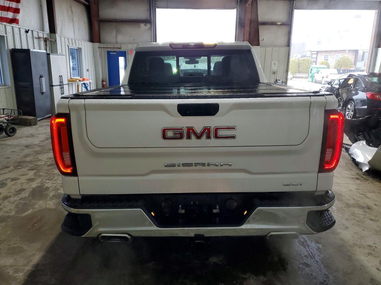 2021 GMC SIERRA K1500 SLT photo 6