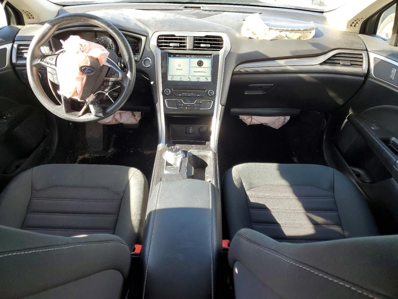 2018 FORD FUSION SE photo 8