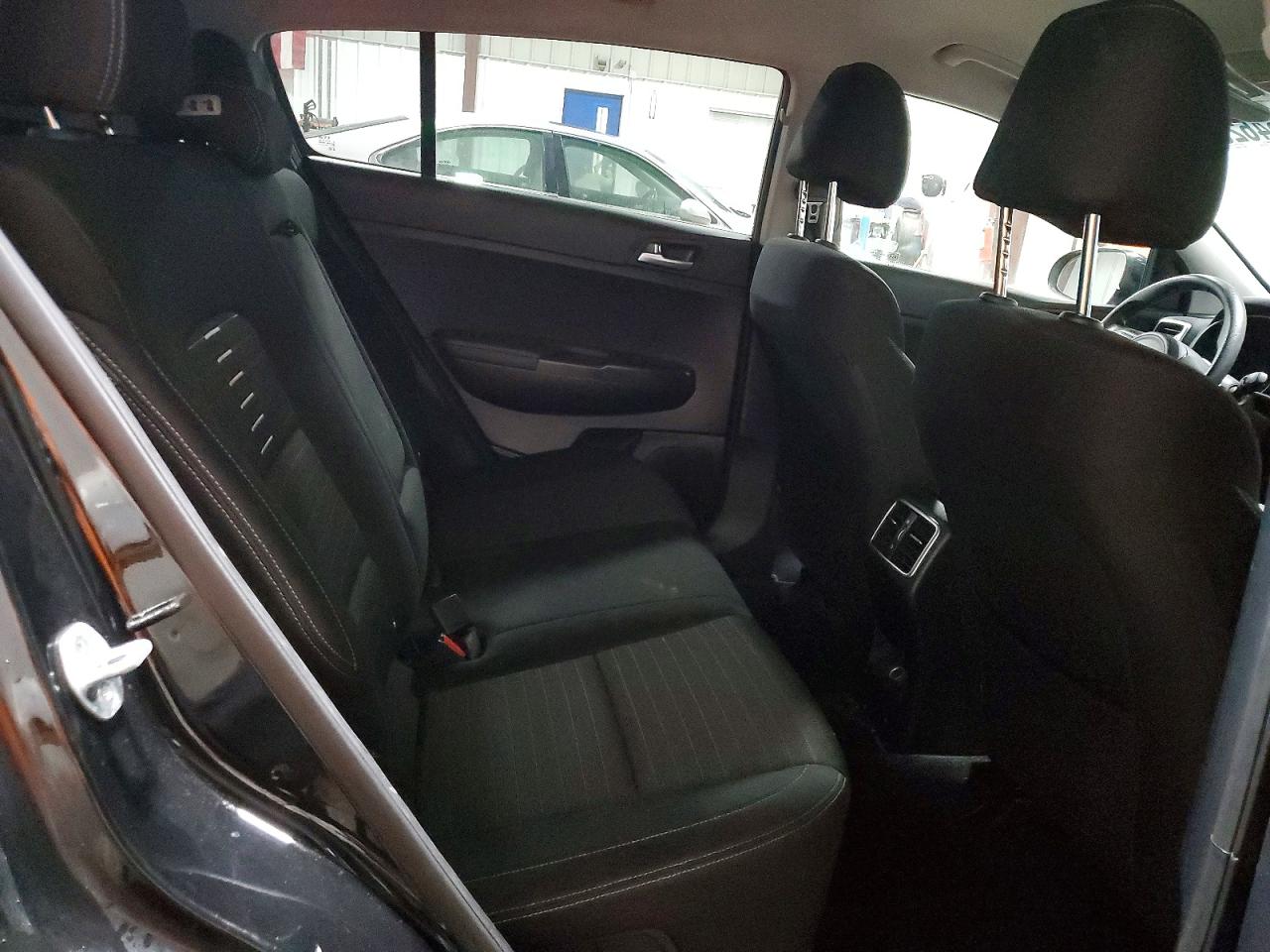 2017 KIA SPORTAGE LX photo 11