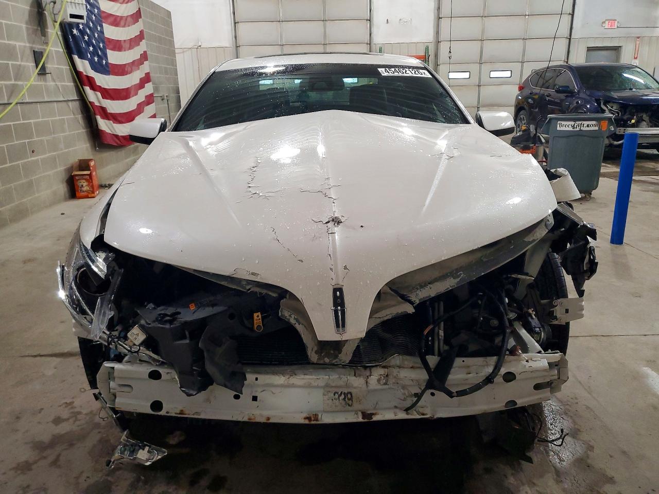 2014 LINCOLN MKS photo 9